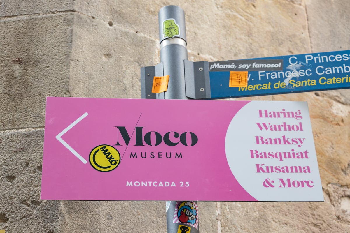 Panneau d'indication du Moco de Barcelone