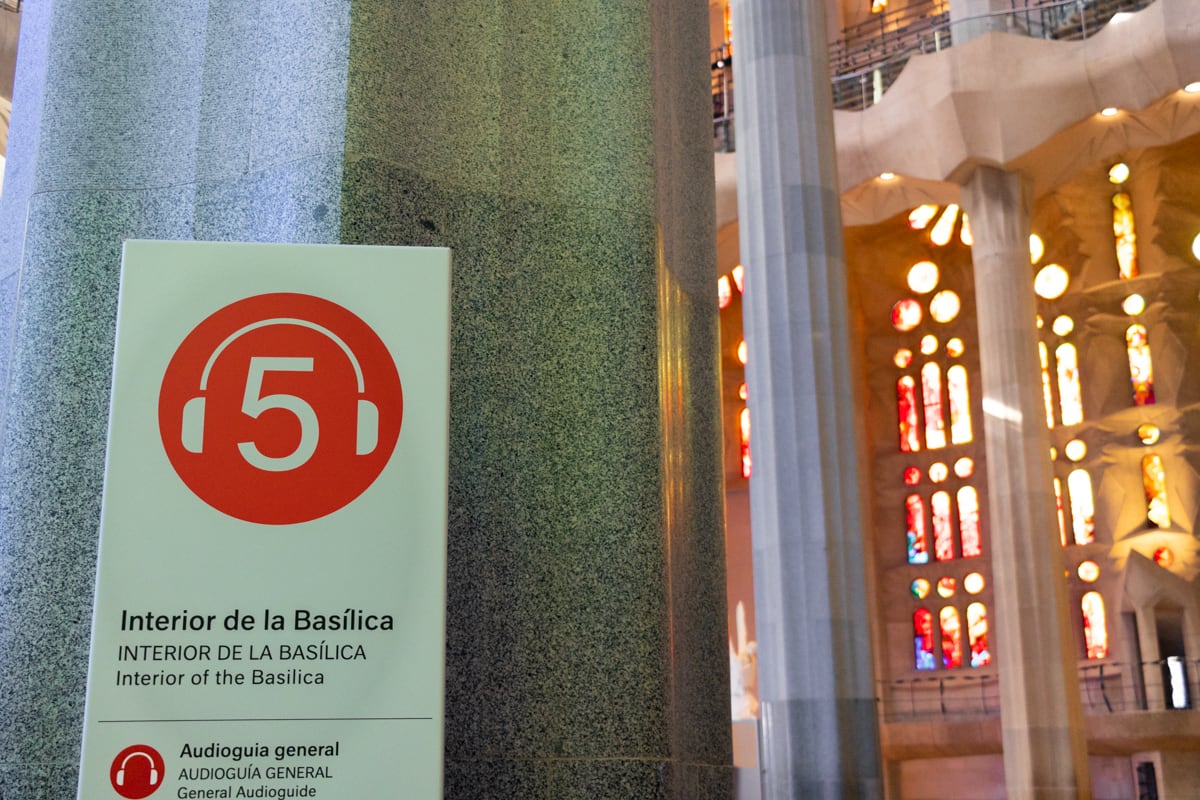 Borne audio-guide de la Sagrada Familia